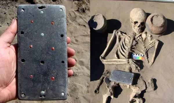 «iPhone» возрастом 2100 лет: странная находка в древней могиле