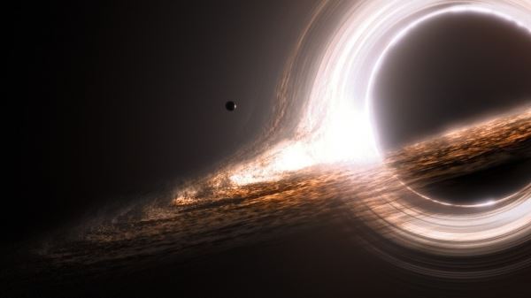 Странная активность за Сатурном: это может быть черная дыра