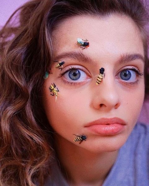 Девушка, которую в Instagram считают обладательницей самых больших глаз в мире (12 фото)