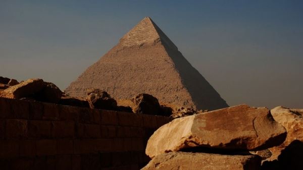 Возле египетской пирамиды нашли останки людей небольшого роста